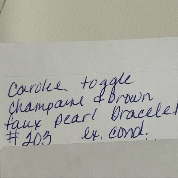 Carolee vintage champagne faux pearl gold tone rhinestone toggle style - Picture 5 of 5